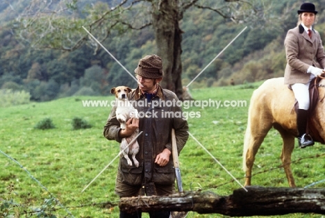 the terrier man and dog and spade with the vale of aylesbury hunt