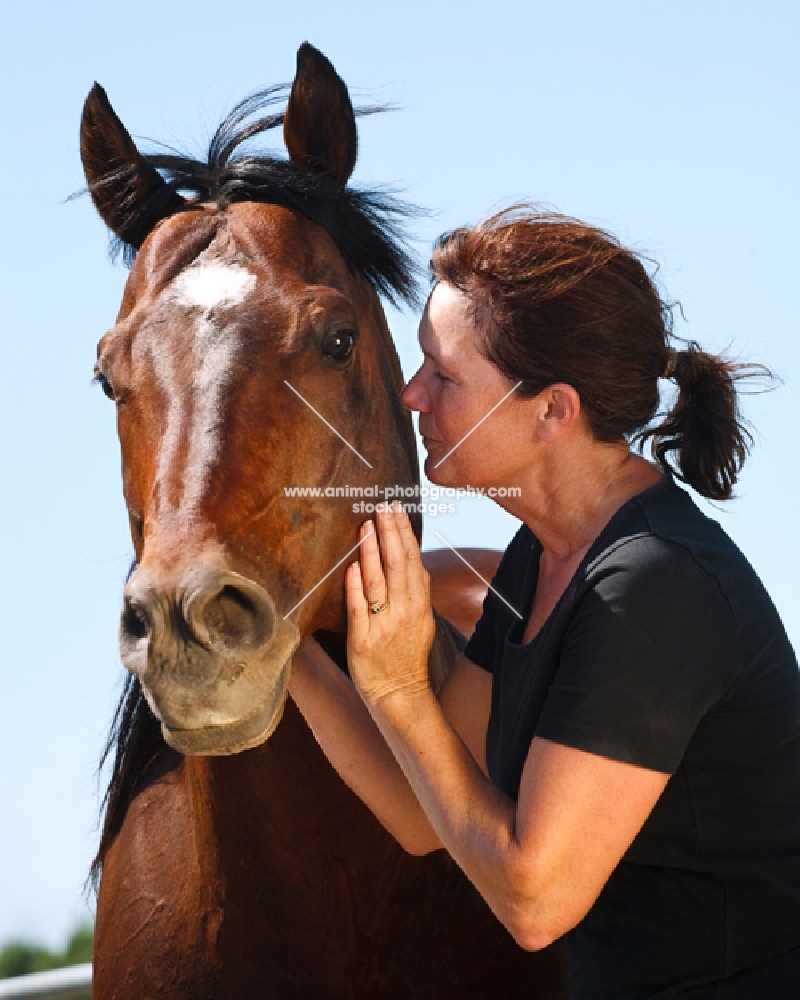 woman and her quarter horse